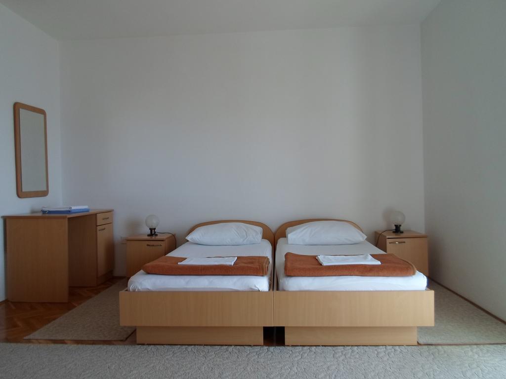 Apartments Branko Нин Екстериор снимка